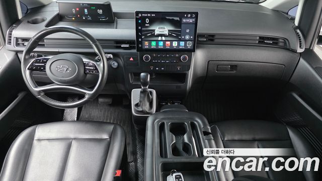 Hyundai Staria 2022 — photo 10
