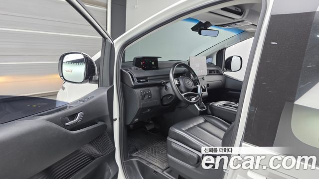 Hyundai Staria 2022 — photo 13