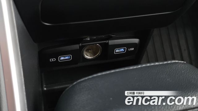 Hyundai Staria 2022 — photo 25