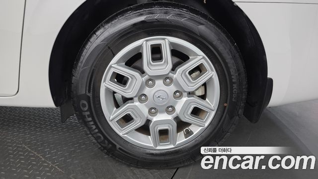 Hyundai Staria 2022 — photo 7