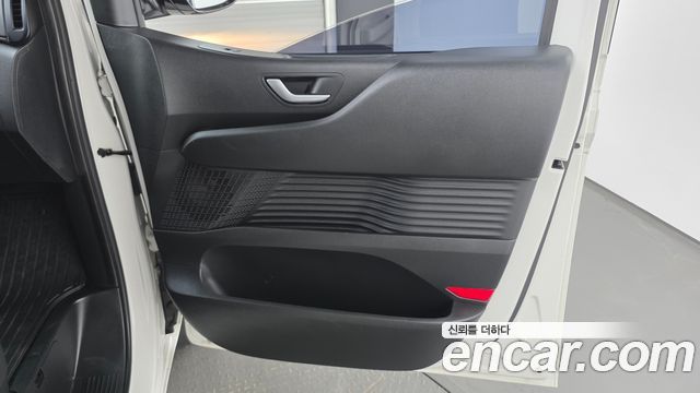 Hyundai Staria 2022 — photo 15