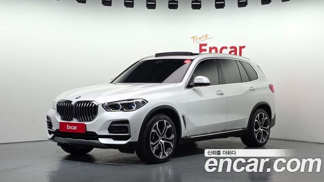 BMW X5 2022 — photo 1
