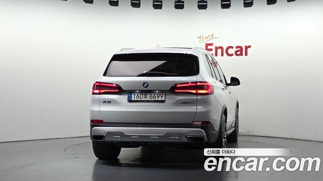 BMW X5 2022 — photo 4