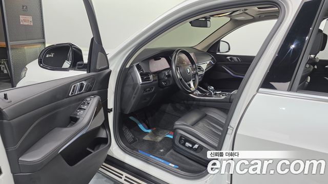 BMW X5 2022 — photo 13