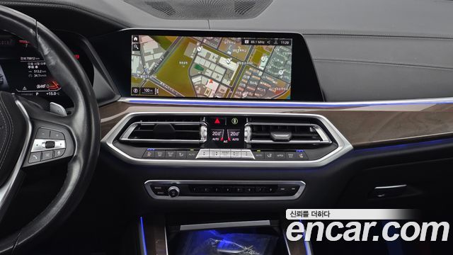 BMW X5 2022 — photo 31