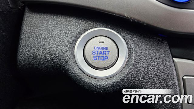 Hyundai AVANTE 2017 — photo 22