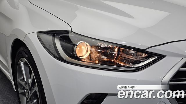 Hyundai AVANTE 2017 — photo 8