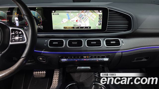Mercedes-Benz GLS-Class 2021 — photo 19