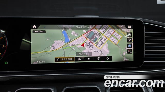 Mercedes-Benz GLS-Class 2021 — photo 32