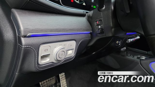 Mercedes-Benz GLS-Class 2021 — photo 33