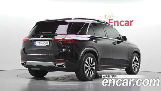 Mercedes-Benz GLE-Class 2023 — photo 2