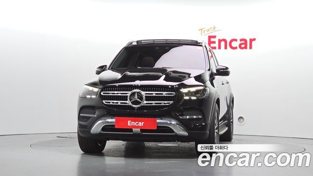 Mercedes-Benz GLE-Class 2023 — photo 3