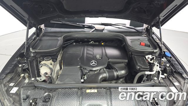 Mercedes-Benz GLE-Class 2023 — photo 6