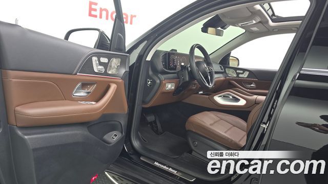 Mercedes-Benz GLE-Class 2023 — photo 13