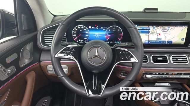 Mercedes-Benz GLE-Class 2023 — photo 19