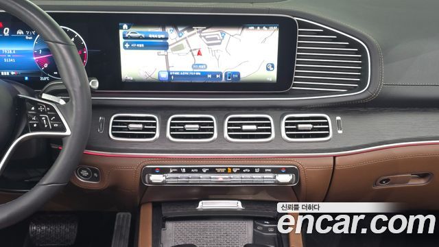 Mercedes-Benz GLE-Class 2023 — photo 20