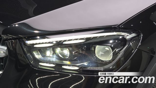 Mercedes-Benz GLE-Class 2023 — photo 8