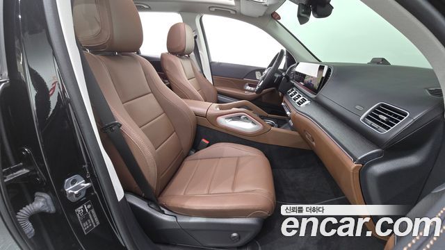 Mercedes-Benz GLE-Class 2023 — photo 16
