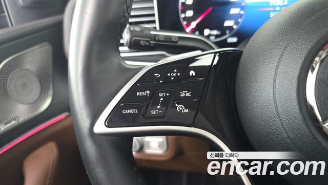 Mercedes-Benz GLE-Class 2023 — photo 27