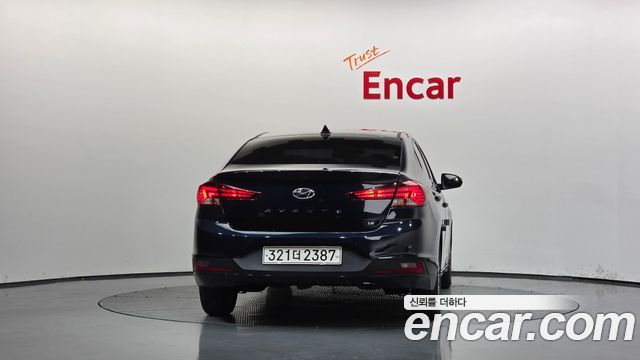 Hyundai AVANTE 2019 — photo 4