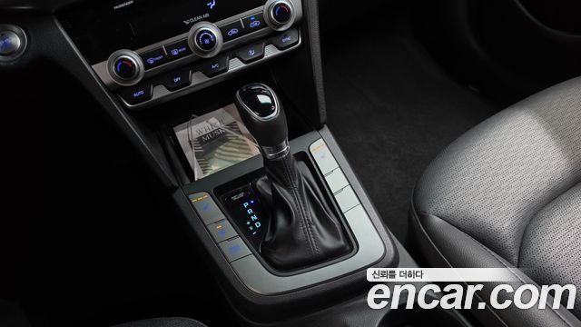 Hyundai AVANTE 2019 — photo 9