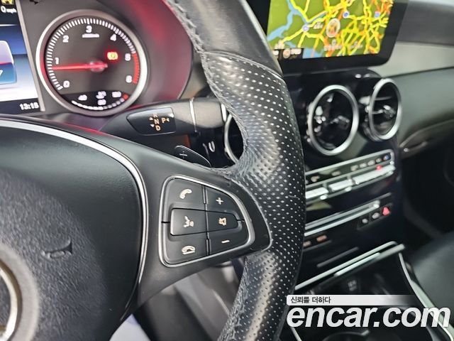 Mercedes-Benz GLC-Class 2016 — photo 8