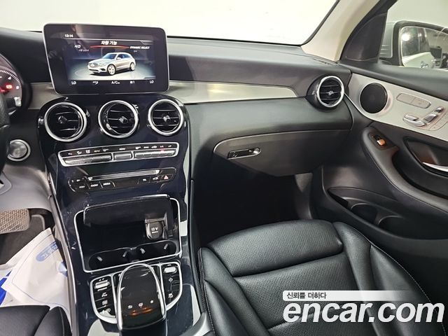 Mercedes-Benz GLC-Class 2016 — photo 10
