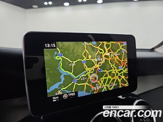 Mercedes-Benz GLC-Class 2016 — photo 14