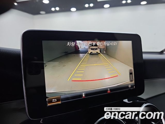 Mercedes-Benz GLC-Class 2016 — photo 15