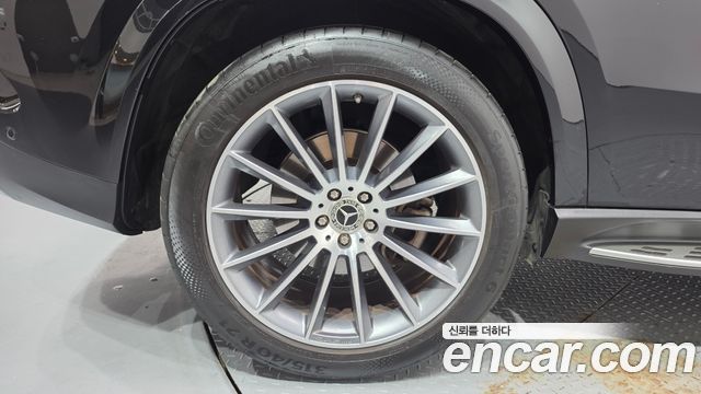Mercedes-Benz GLE-Class 2023 — photo 5