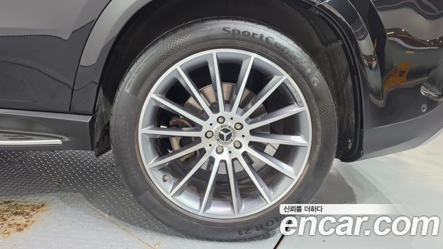 Mercedes-Benz GLE-Class 2023 — photo 7