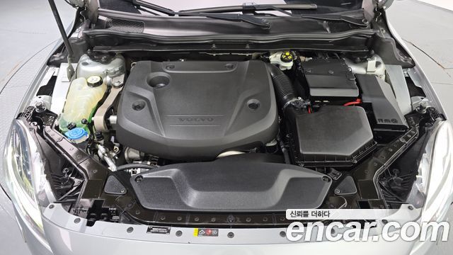 Volvo V40 2017 — photo 6