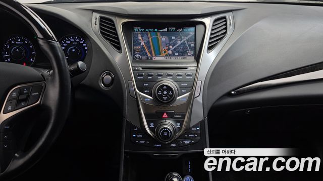 Hyundai Grandeur 2013 — photo 21