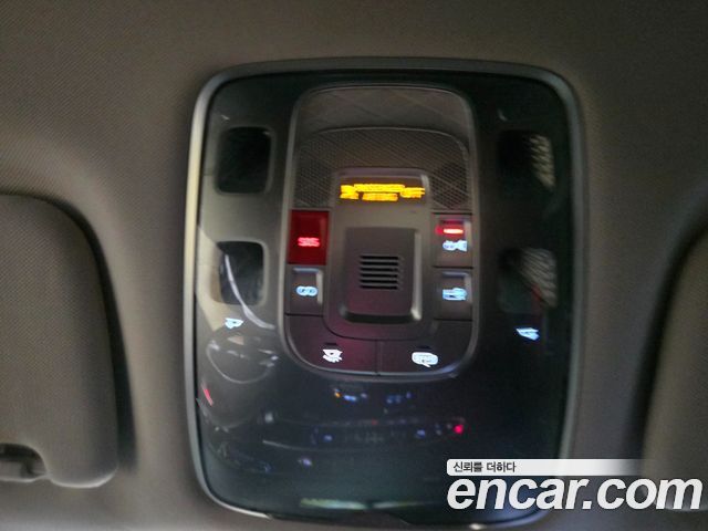 Genesis GV70 2023 — photo 14