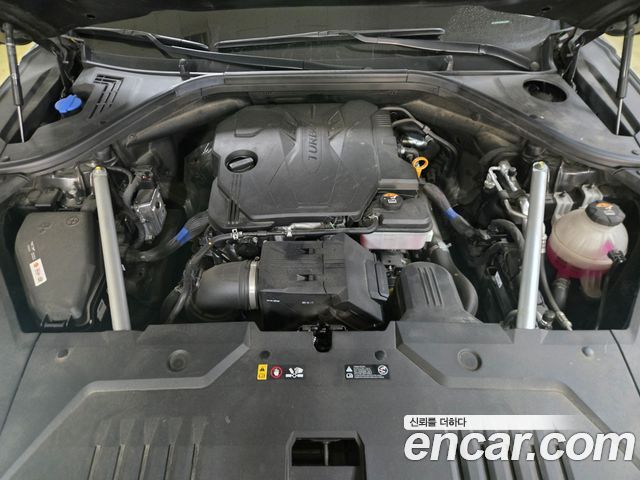 Genesis GV70 2023 — photo 17