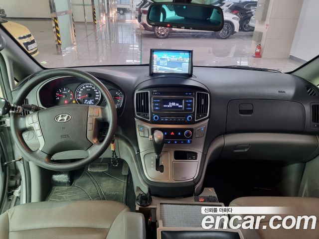 Hyundai Starex 2016 — photo 9