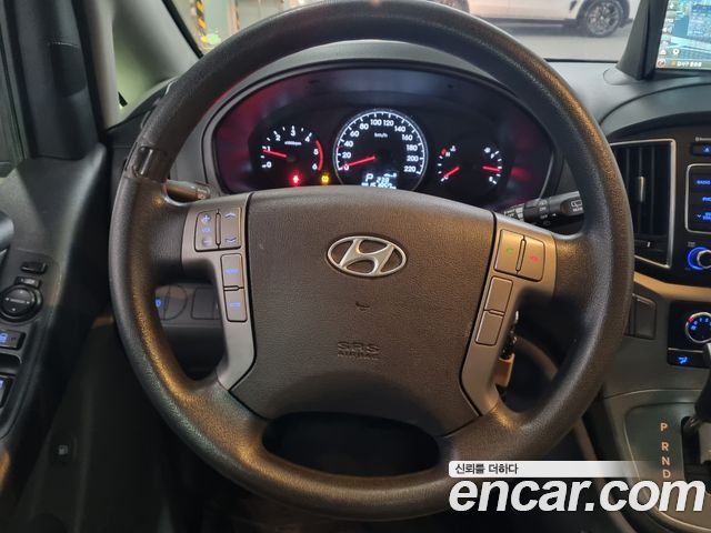 Hyundai Starex 2016 — photo 10