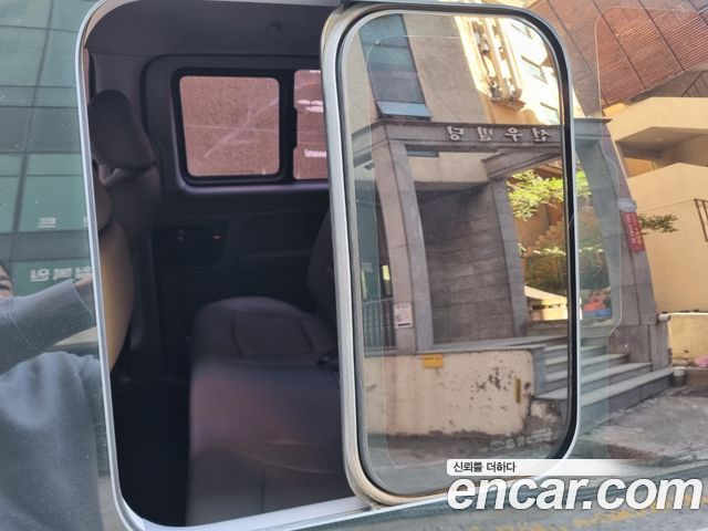 Hyundai Starex 2016 — photo 17