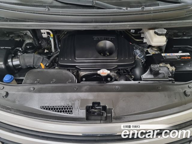 Hyundai Starex 2016 — photo 18
