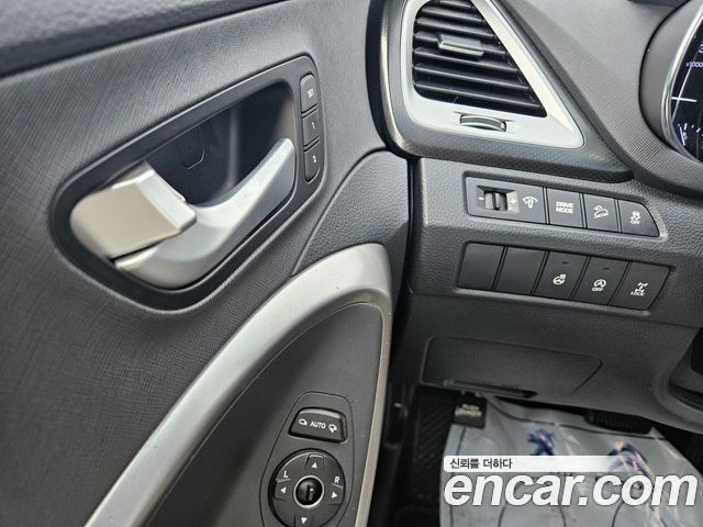 Hyundai Santafe 2016 — photo 8