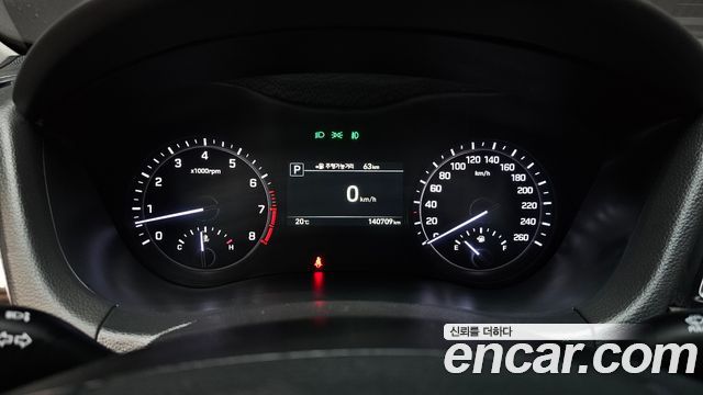 Genesis G80 2017 — photo 11