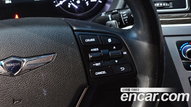 Genesis G80 2017 — photo 23