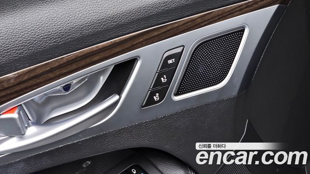 Genesis G80 2017 — photo 27