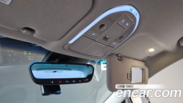 Genesis G80 2017 — photo 28