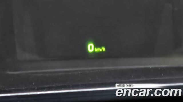 Genesis G80 2017 — photo 32