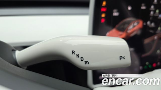 Tesla Model Y 2021 — photo 12
