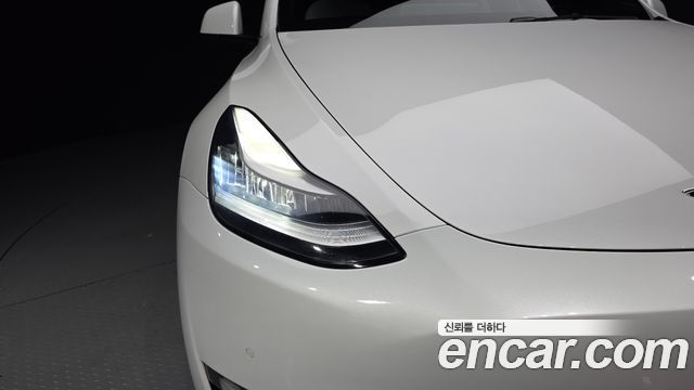 Tesla Model Y 2021 — photo 8