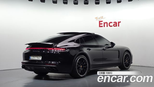 Porsche Panamera 2021 — photo 2