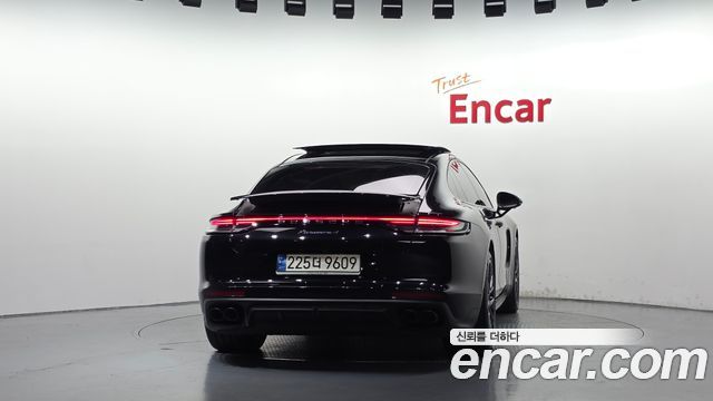 Porsche Panamera 2021 — photo 4