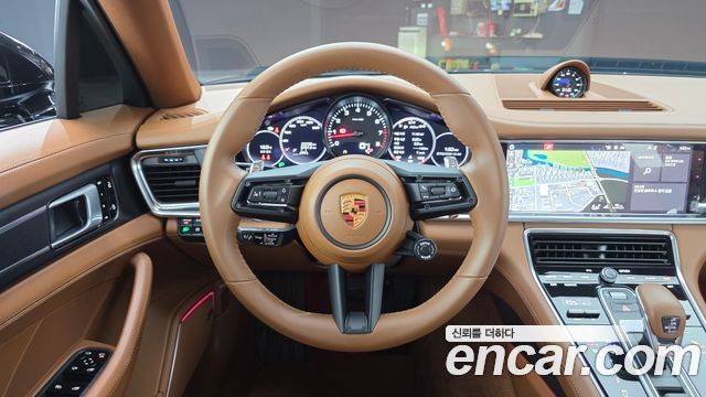 Porsche Panamera 2021 — photo 18